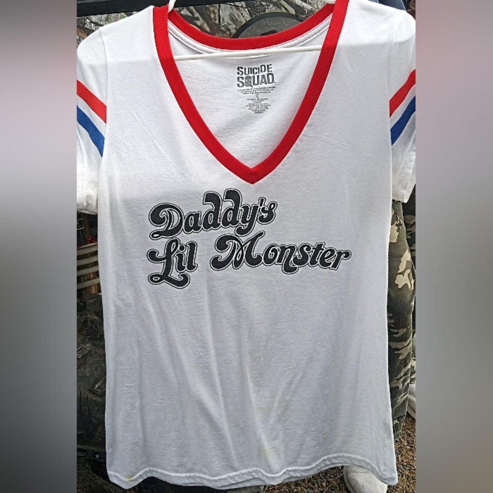 Ladies XL Suicide Squad ladies XL Super cute suicide squad tee - Picture 2 of 2